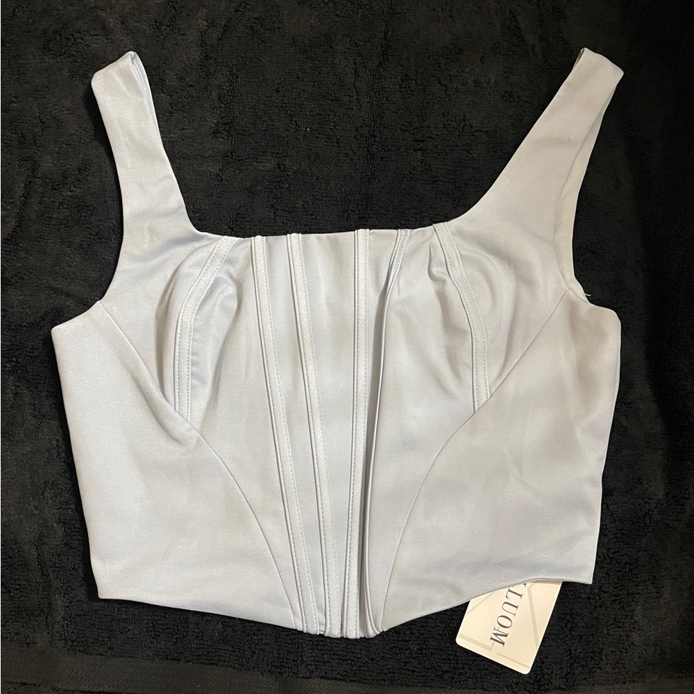 Amazon Women's Light Blue Crop Top (NEVER WORN)